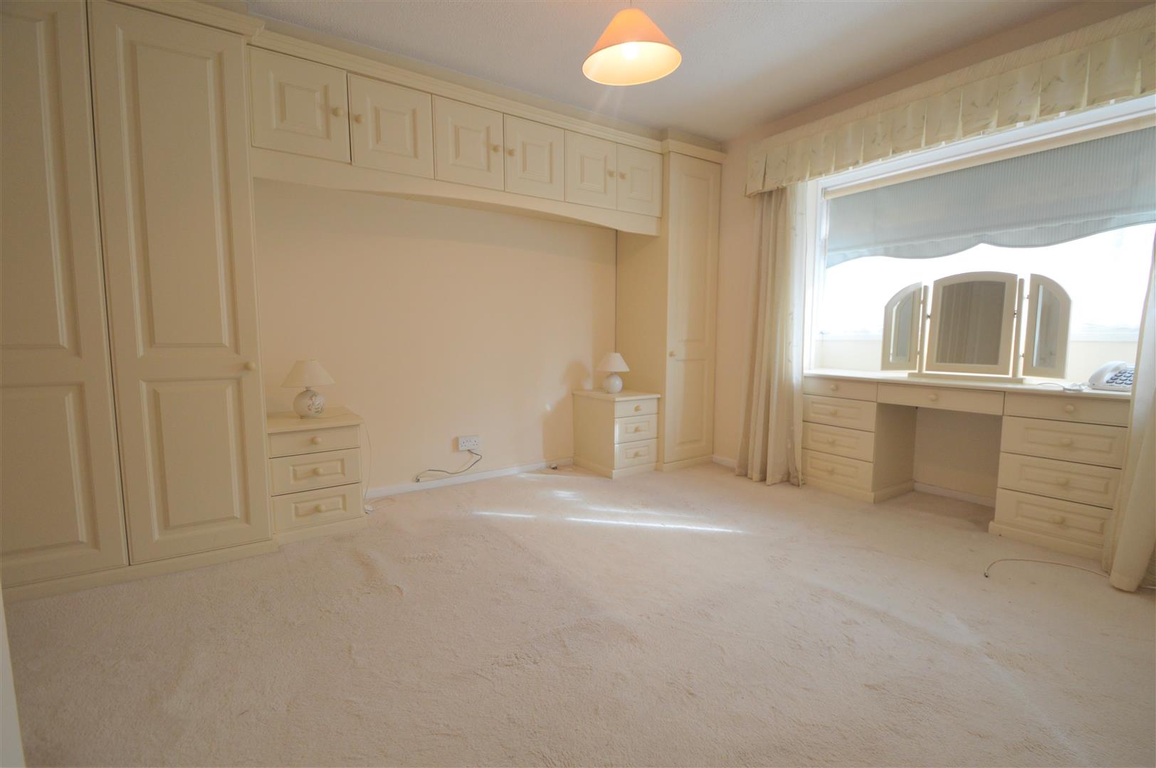 2 Coopers Lane, Cowbridge, CF71 7DX